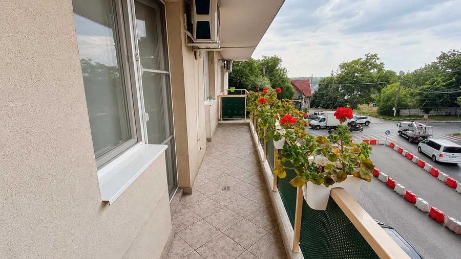 Apartament cu 2 camere decomandat în Central