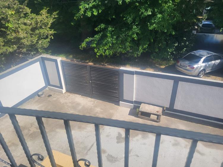 Casă cu 4 camere cu Teren 300 Mp în Năvodari