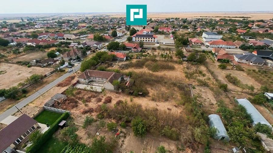 Teren de 1440 mp, în Central