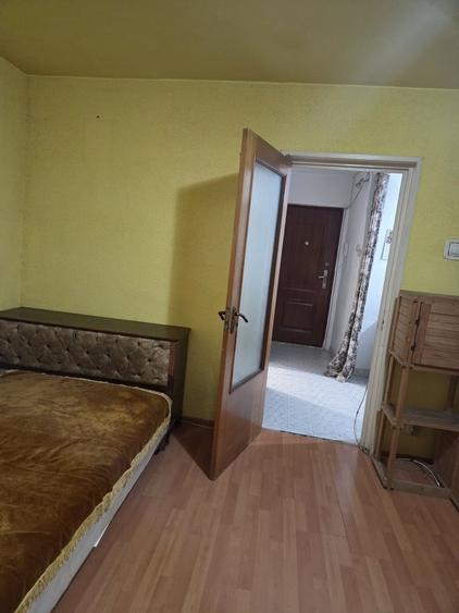 Garsonieră decomandată în Vitan