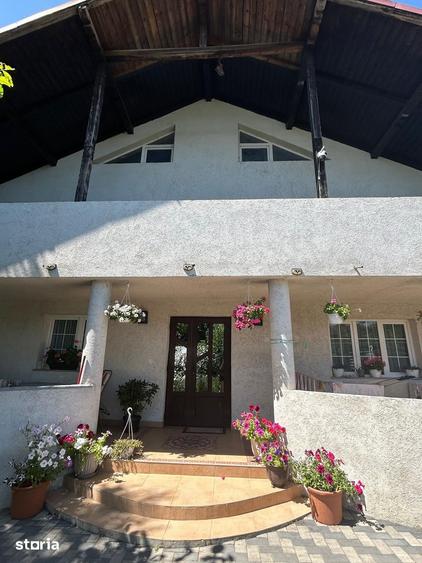Casă cu 5 camere cu Teren 1000 Mp în Burdujeni