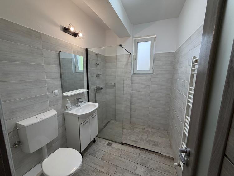 Apartament cu 2 camere decomandat în Turnișor