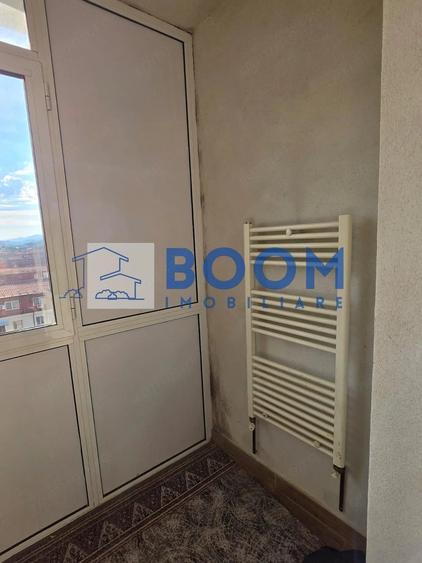 Apartament cu 4 camere în Ostroveni