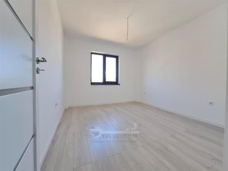 Apartament cu 3 camere decomandat în Popas Păcurari