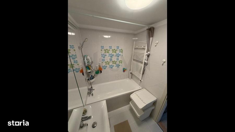 Apartament cu 4 camere decomandat în Pipera