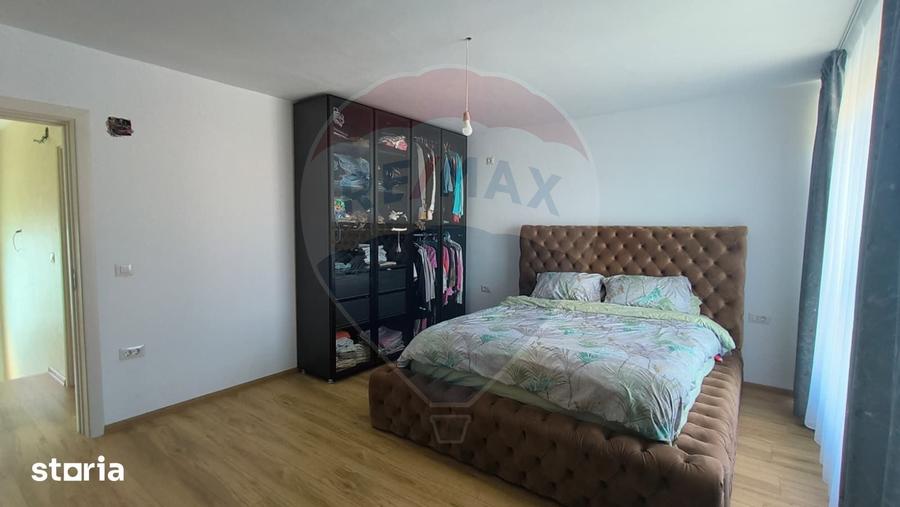 Casă cu 4 camere cu Teren 321 Mp în Port