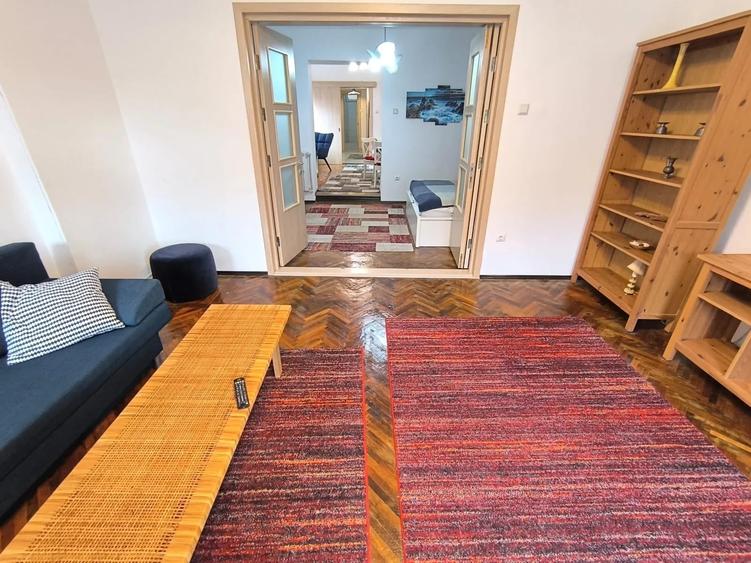 Apartament cu 3 camere, mobilat în Ultracentral