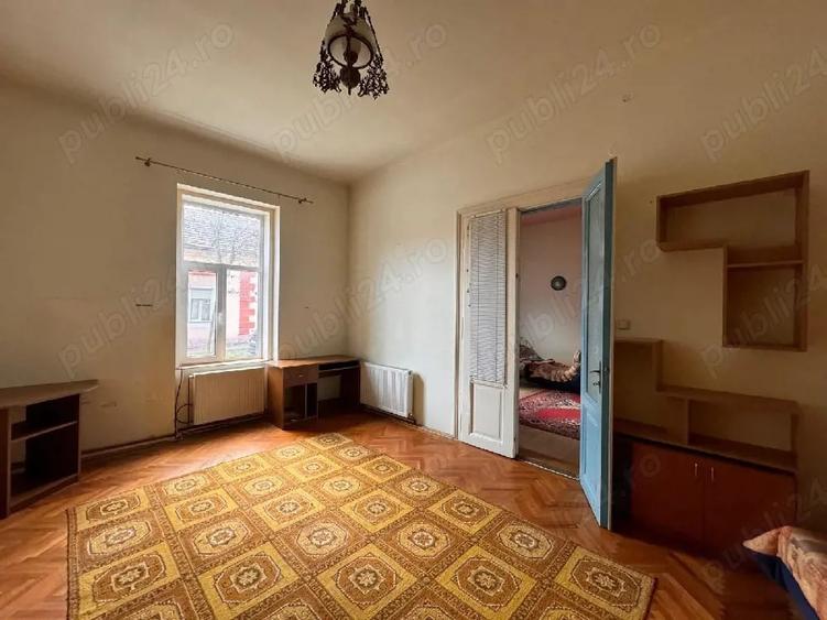 Spațiu comercial, de 60 mp, în Central
