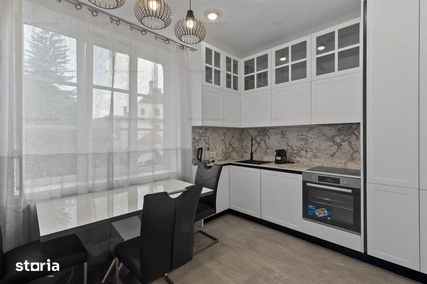 Apartament cu 3 camere decomandat, mobilat în Centrul Istoric