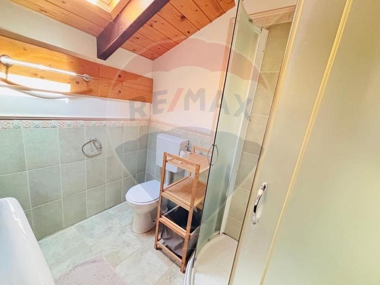 Casă individuală cu 4 camere cu Teren 600 Mp în Central