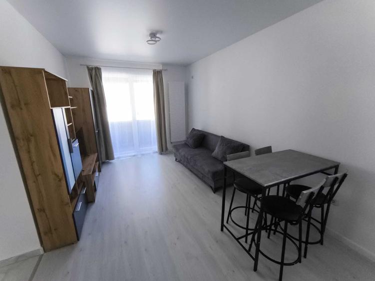 Apartament cu 2 camere semidecomandat în Militari