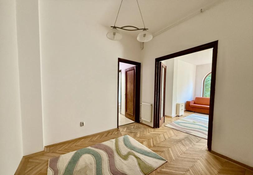 Apartament cu 2 camere semidecomandat în Ultracentral