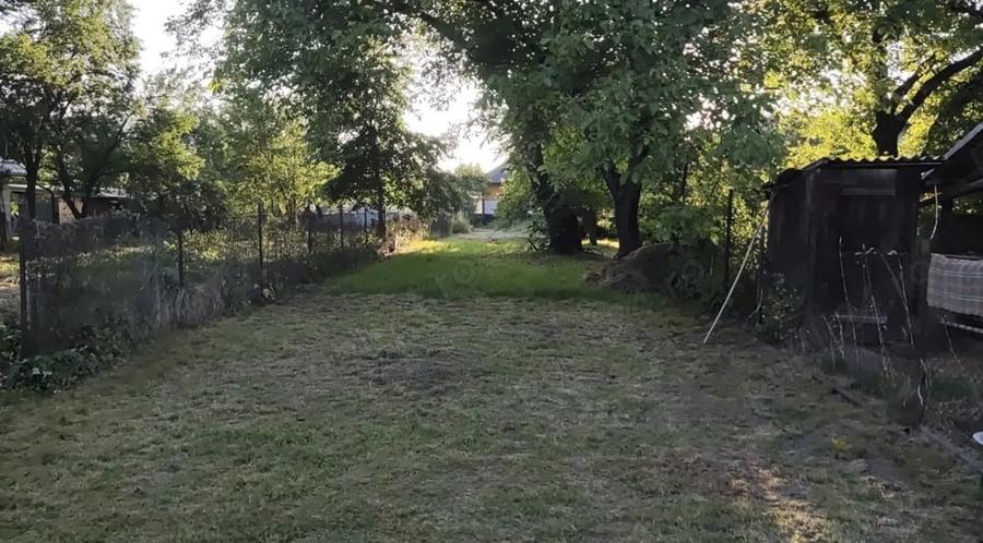 Casă cu 4 camere cu Teren 2100 Mp în Central