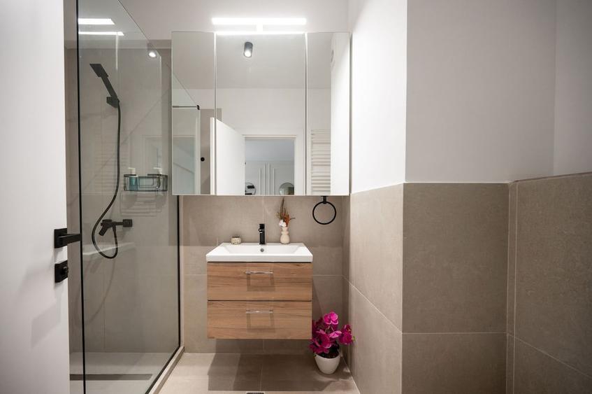 Apartament cu 2 camere decomandat în Mamaia-Sat