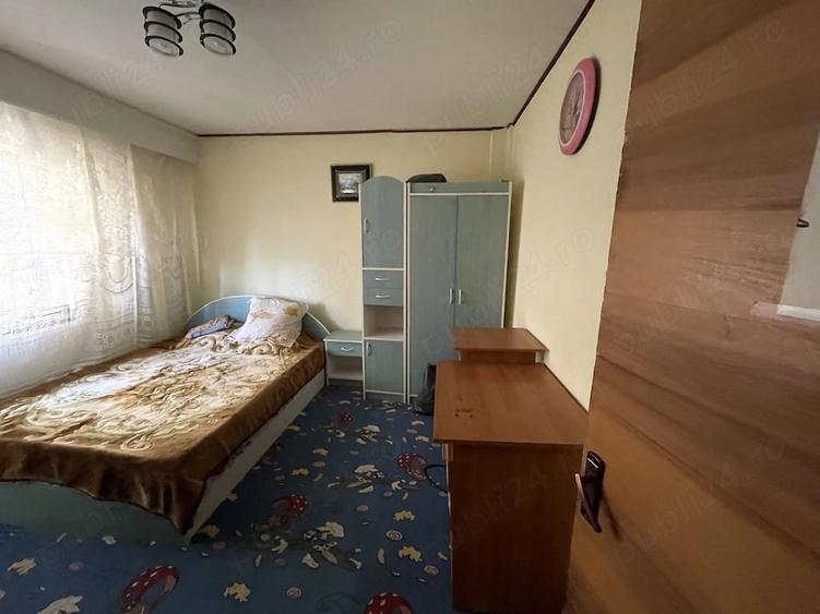 Apartament cu 3 camere decomandat în Steaua