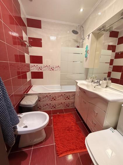 Apartament cu 2 camere decomandat în Florești