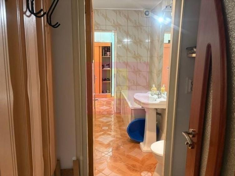 Apartament cu 2 camere circular, mobilat în Titan