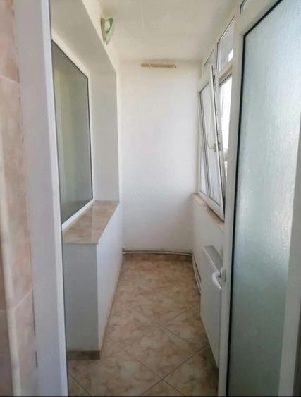 Apartament cu 3 camere decomandat în Siret