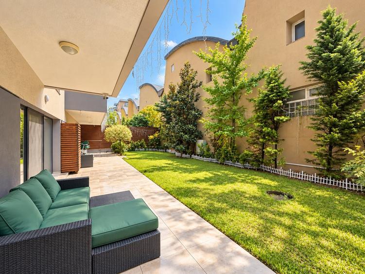 Apartament cu 4 camere, mobilat în Domenii