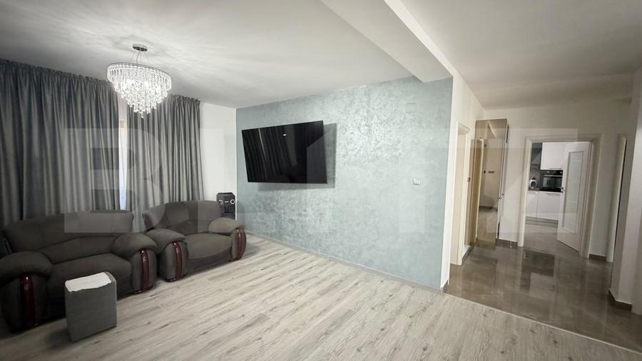 Casă individuală cu 6 camere cu Teren 2000 Mp în Exterior Est