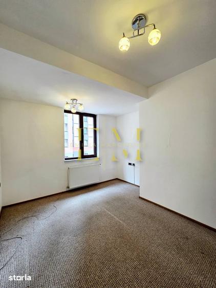 Apartament cu 3 camere în Tractorul