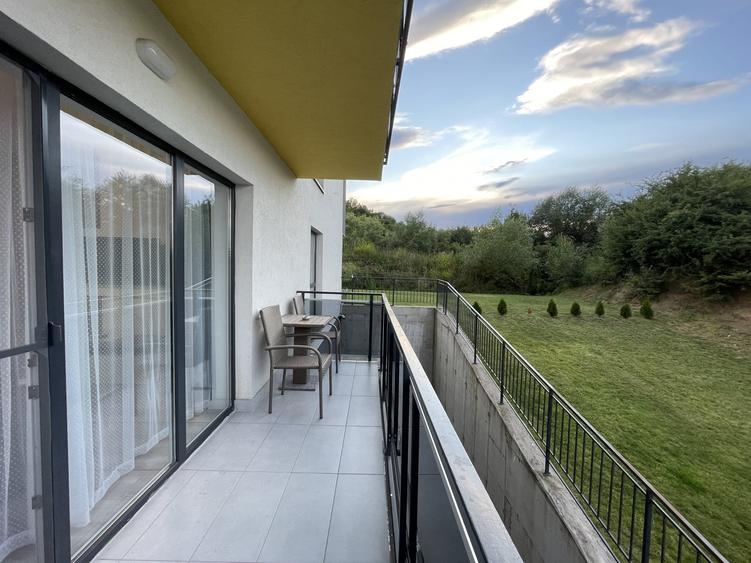 Apartament cu 2 camere semidecomandat, mobilat în Florești