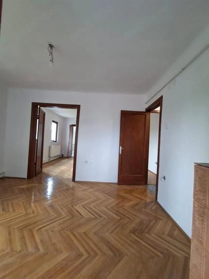 Apartament cu 2 camere decomandat în Primăverii