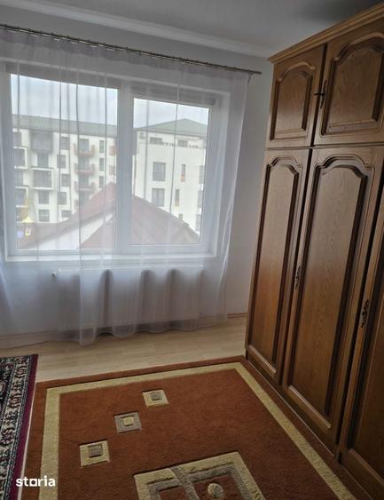 Apartament cu 3 camere în Florești
