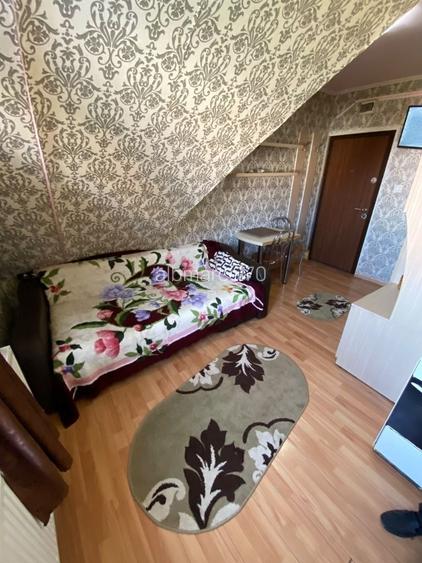Vand garsoniera in sinmartin mobilata cu tvs int in centru