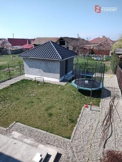 Casă individuală cu 4 camere cu Garaj în Giarmata