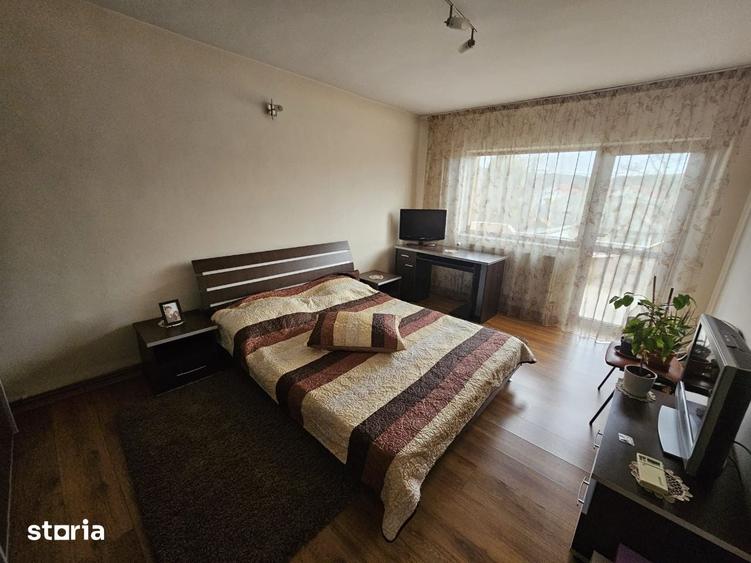 Casă cu 5 camere cu Teren 650 Mp în Curtea de Argeș