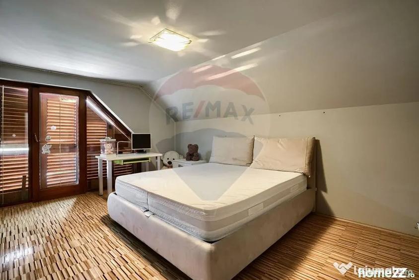 Casă cu 2 camere cu Teren 900 Mp în Est
