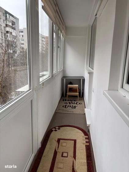 Apartament cu 3 camere decomandat în Tineretului