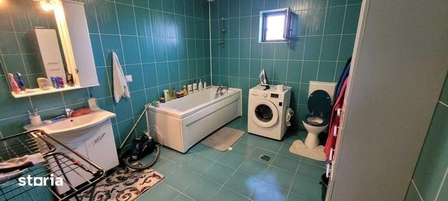 Casă cu 4 camere cu Teren 220 Mp în Osoi