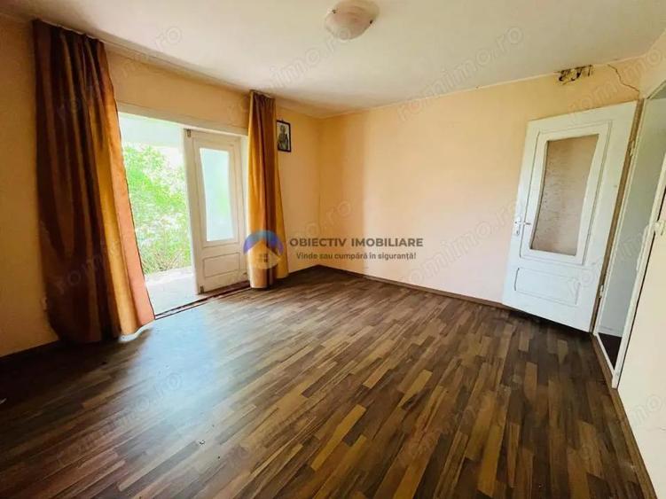 Casă cu Teren 2273 Mp în Grumăzești