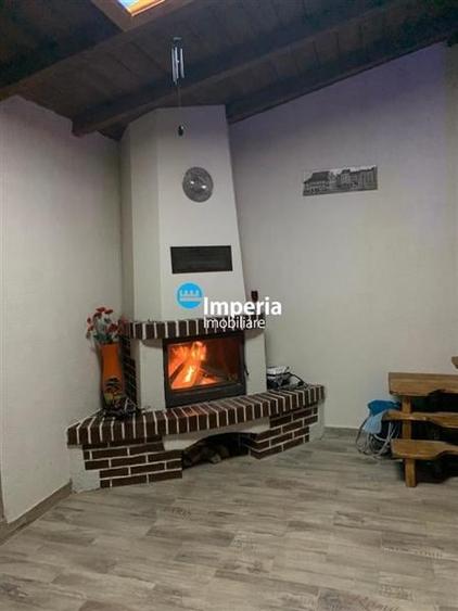 Casă individuală cu 5 camere cu Piscina în Breazu