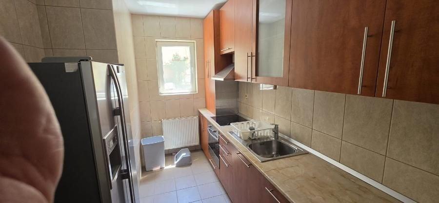 Casă individuală cu 6 camere cu Garaj în Floreasca