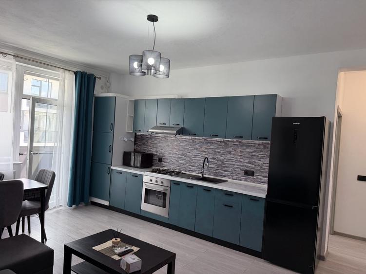 Apartament cu 3 camere decomandat, mobilat în Șelimbăr
