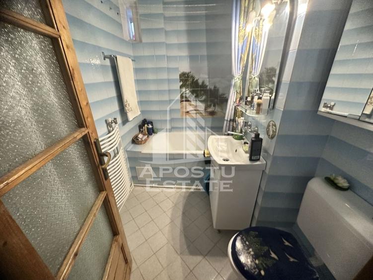Apartament cu 3 camere decomandat, mobilat în Spitalul Județean