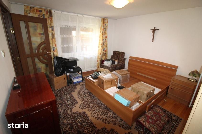 Casă cu 2 camere cu Teren 449 Mp în Central