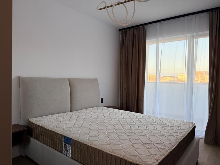 Apartament cu 2 camere semidecomandat, mobilat în Florești