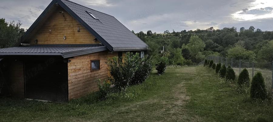 Casă cu Teren 5200 Mp în Rus