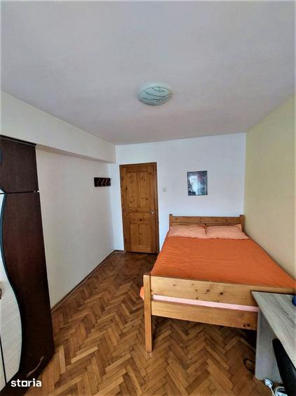 Casă cu 4 camere cu Teren 100 Mp în Andrei Mureșanu
