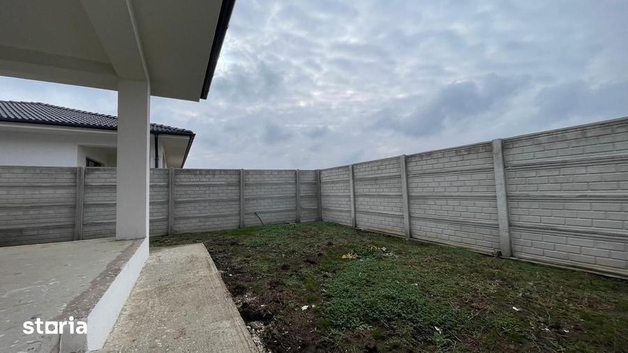 Casă cu 3 camere cu Teren 250 Mp în Sântandrei