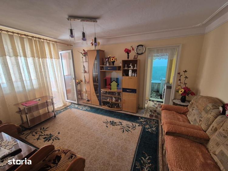 Apartament cu 3 camere în Viziru 1
