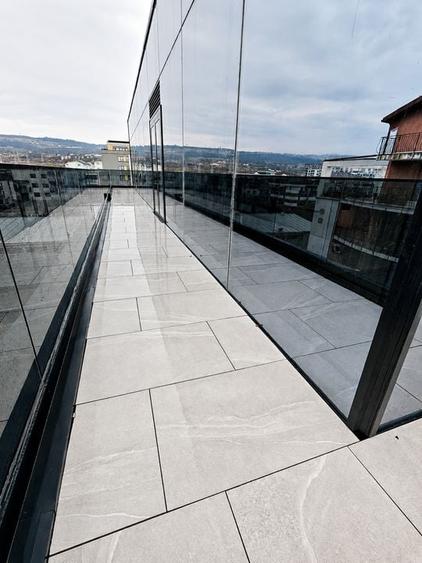 Birou, de 1,647.4000244141 mp, în Calea Turzii