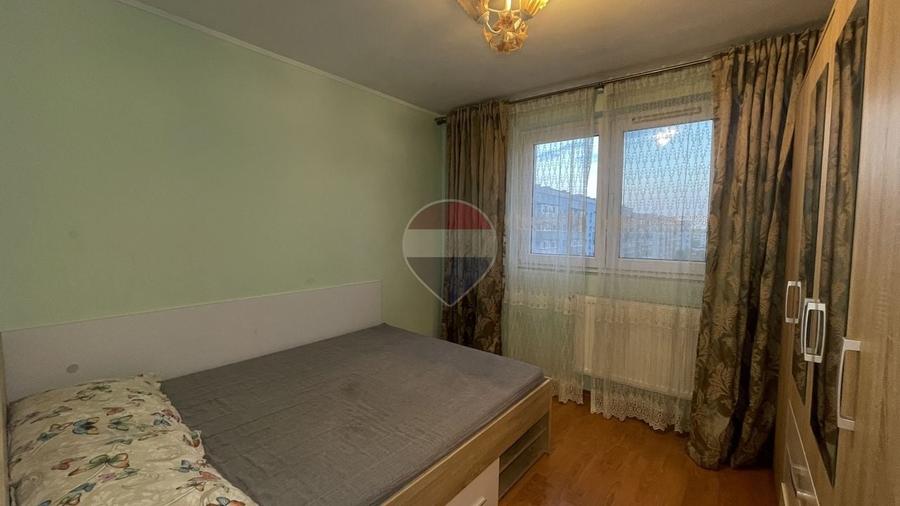 Apartament cu 2 camere decomandat, mobilat în Titan