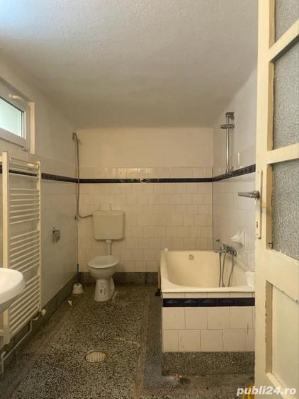 Vand casa caramida , zona linistita , str. Rodnei - 8