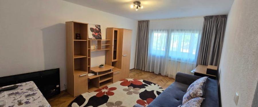 Apartament cu 2 camere decomandat în Centru Civic