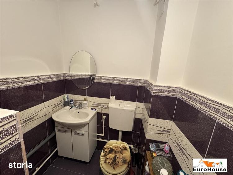 Apartament cu 3 camere decomandat în Cetate